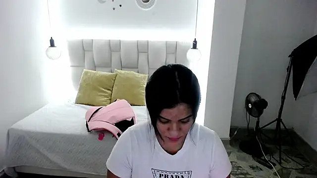 tiffany  pink online show from 03.02.25