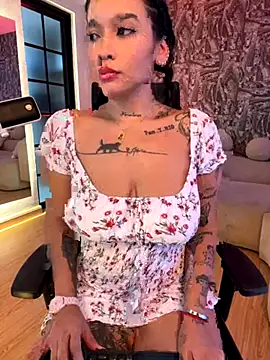 Snapshot of HannahW_ chatting on 09.11.25 HannahW  online show from 09.11.25