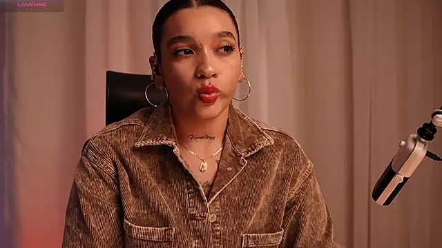 HannahW  online show from 02.02.26