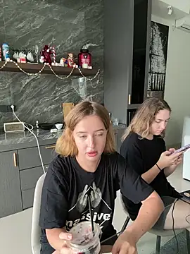 Nura n Sarah online show from 02.01.25