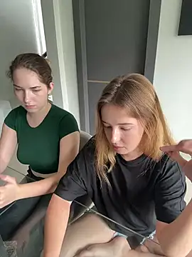 Nura n Sarah online show from 02.09.25