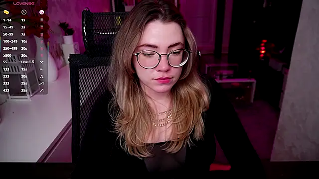 RemyCute online show from 12.13.25