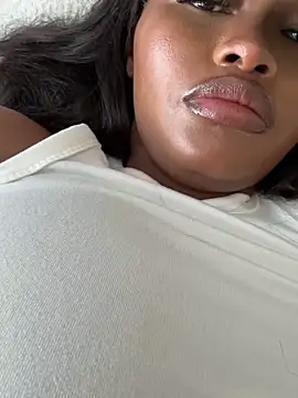 Snapshot of Neelo-Smith chatting on 02.08.25 Neelo-Smith online show from 02.08.25