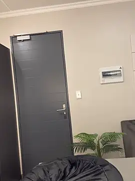 Snapshot of Neelo-Smith chatting on 03.04.25 Neelo-Smith online show from 03.04.25