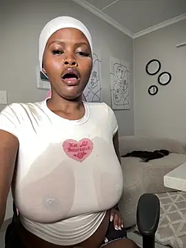 Snapshot of Neelo-Smith chatting on 09.28.25 Neelo-Smith online show from 09.28.25