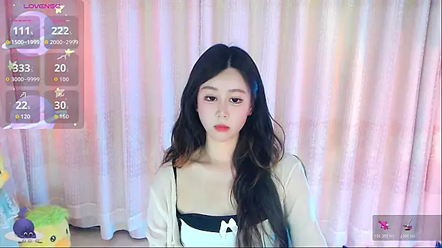 Aimee-520 online show from 04.21.26