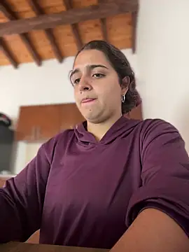 Alicia Ruiz online show from 02.05.25