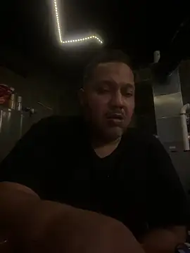 Snapshot of bigzae82 chatting on 01.28.25 bigzae82 online show from 01.28.25