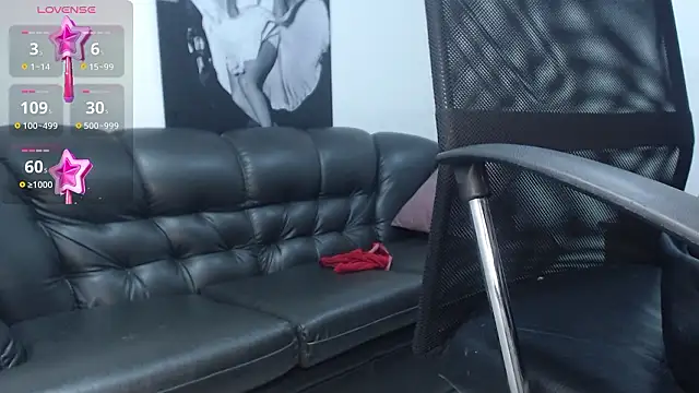 Snapshot of camilleDiaz16 chatting on 02.12.26 camilleDiaz16 online show from 02.12.26