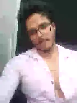 Snapshot of rounakhunk chatting on 04.27.26 rounakhunk online show from 04.27.26