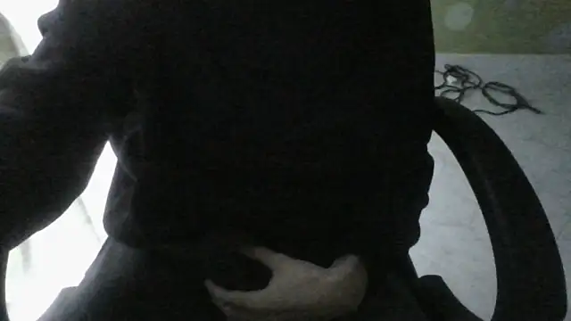 Snapshot of FranciCazzone chatting on 12.19.24 FranciCazzone online show from 12.19.24