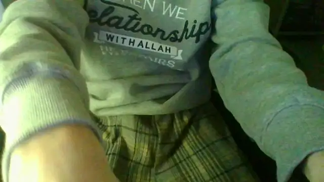 Snapshot of FranciCazzone chatting on 02.07.25 FranciCazzone online show from 02.07.25