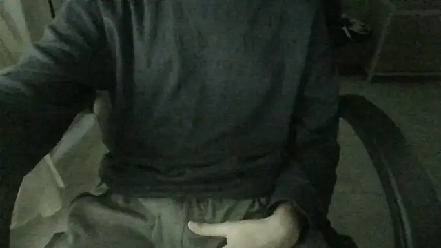 Snapshot of FranciCazzone chatting on 10.30.25 FranciCazzone online show from 10.30.25