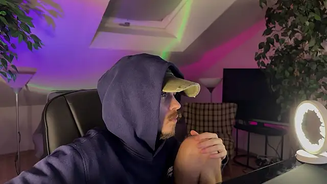 Snapshot of naked_psy chatting on 02.20.26 naked psy online show from 02.20.26