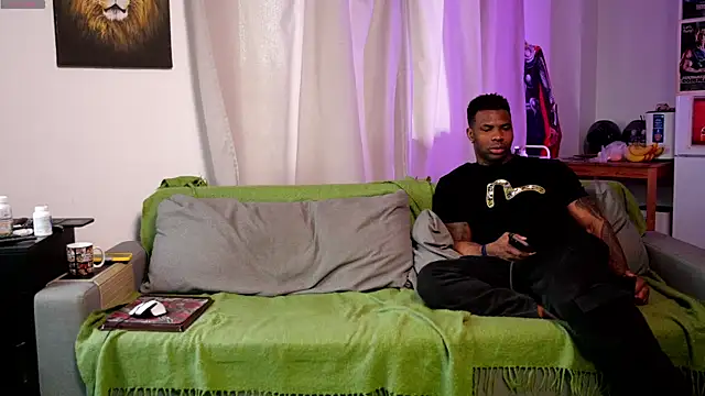 Snapshot of rusbigpaul chatting on 05.29.26 rusbigpaul online show from 05.29.26