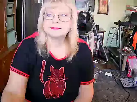 LOLA8888 online show from 09.26.25