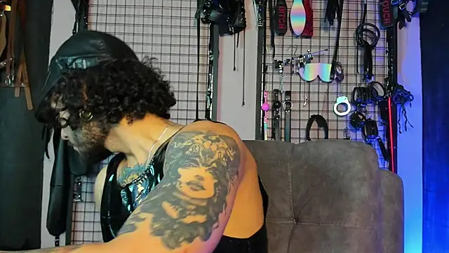 Twisted Fantasy online show from 02.07.25