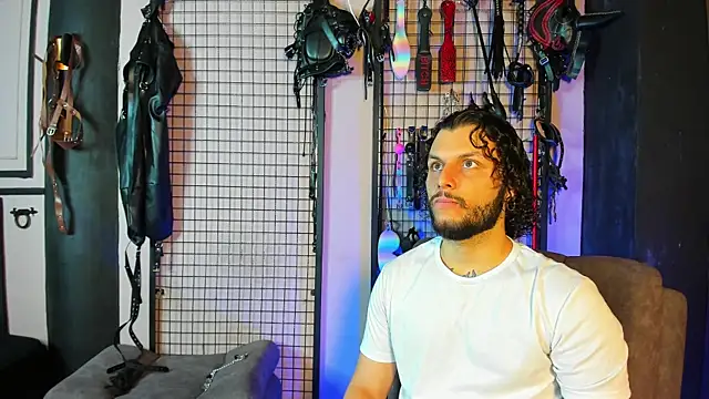 Twisted Fantasy online show from 02.25.25