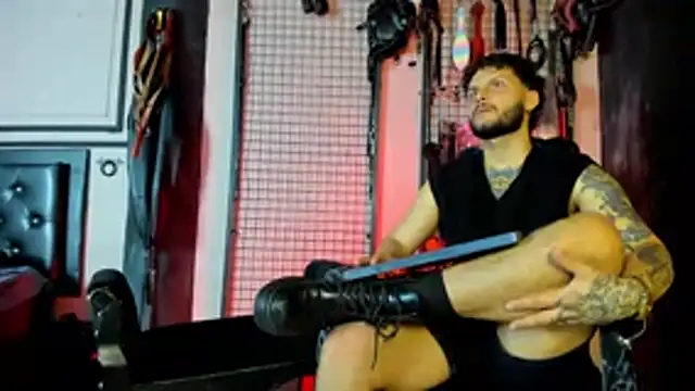 Twisted Fantasy online show from 03.02.26