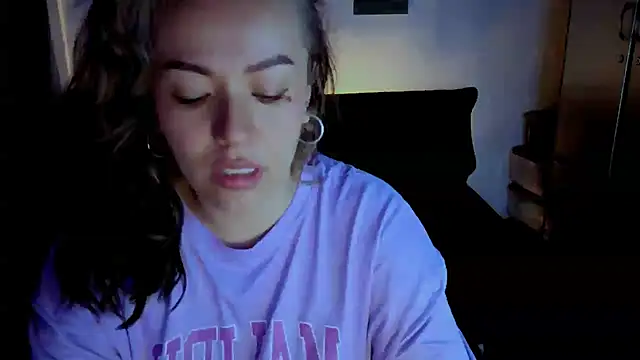 joan-star online show from 11.10.25