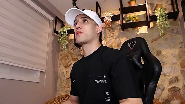 alexgiraldo  online show from 01.18.25