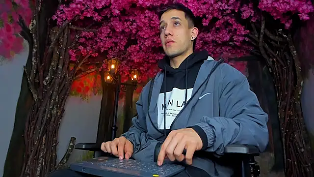 alexgiraldo  online show from 02.16.25