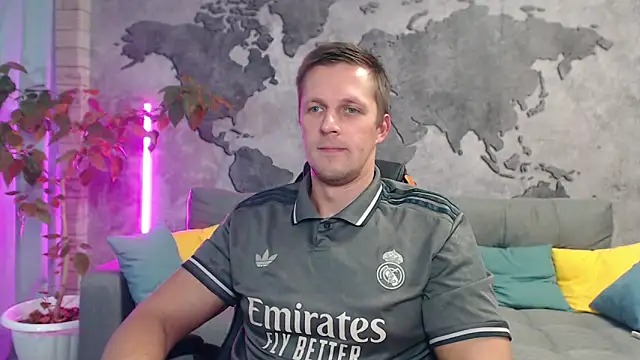 Snapshot of VikingChrisss chatting on 11.03.25 VikingChrisss online show from 11.03.25