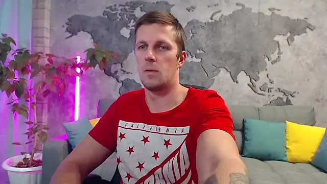 Snapshot of VikingChrisss chatting on 11.18.25 VikingChrisss online show from 11.18.25