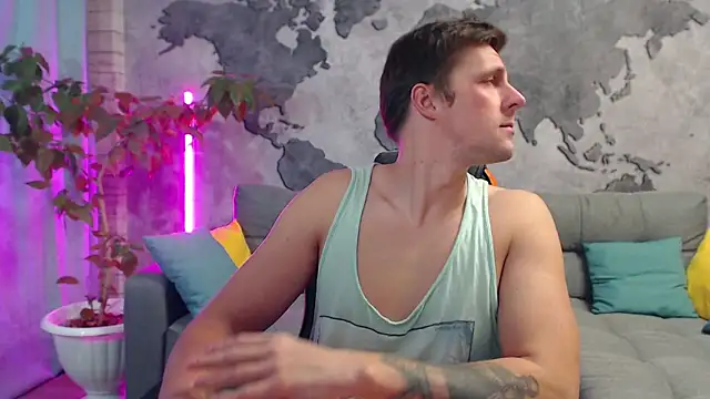 Snapshot of VikingChrisss chatting on 12.17.25 VikingChrisss online show from 12.17.25