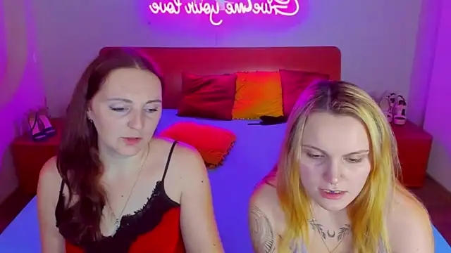 Snapshot of MagicEyess chatting on 01.10.25 MagicEyess online show from 01.10.25