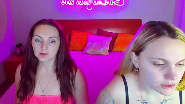 Snapshot of MagicEyess chatting on 01.25.25 MagicEyess online show from 01.25.25