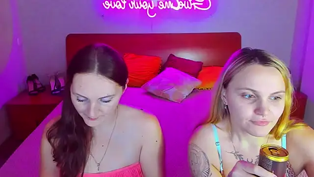 Snapshot of MagicEyess chatting on 01.26.25 MagicEyess online show from 01.26.25