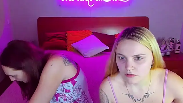 Snapshot of MagicEyess chatting on 02.02.25 MagicEyess online show from 02.02.25