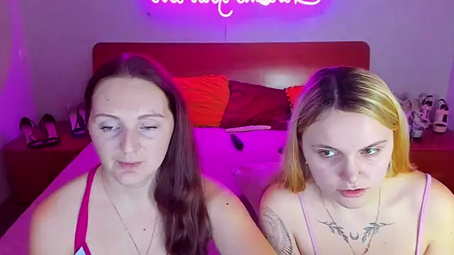 Snapshot of MagicEyess chatting on 02.02.25 MagicEyess online show from 02.02.25