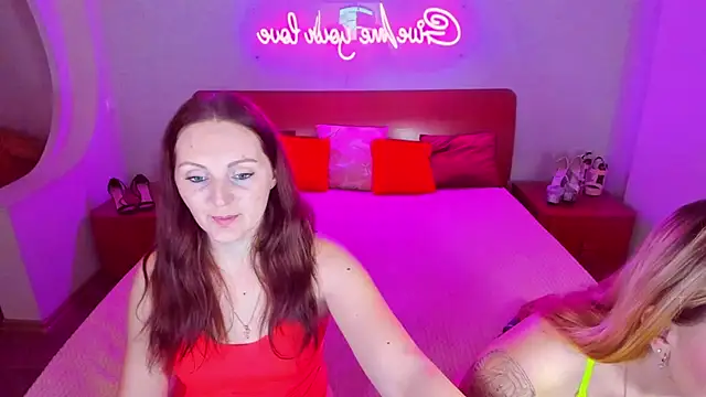 Snapshot of MagicEyess chatting on 02.05.25 MagicEyess online show from 02.05.25