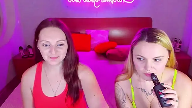 Snapshot of MagicEyess chatting on 02.05.25 MagicEyess online show from 02.05.25