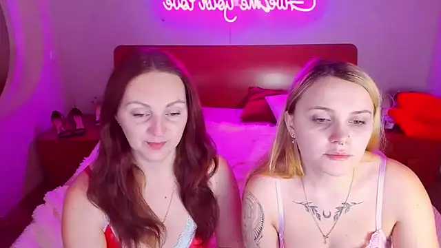 Snapshot of MagicEyess chatting on 02.09.25 MagicEyess online show from 02.09.25