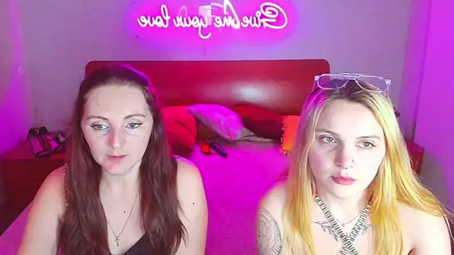 Snapshot of MagicEyess chatting on 02.18.25 MagicEyess online show from 02.18.25