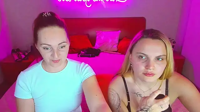 Snapshot of MagicEyess chatting on 02.27.25 MagicEyess online show from 02.27.25