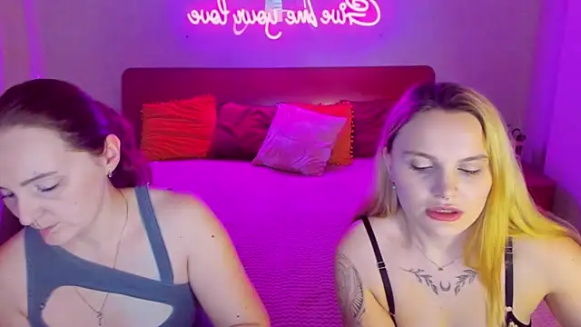 Snapshot of MagicEyess chatting on 03.05.25 MagicEyess online show from 03.05.25