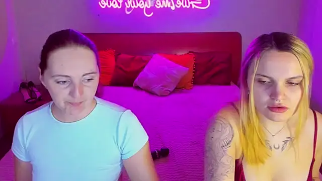 Snapshot of MagicEyess chatting on 03.06.25 MagicEyess online show from 03.06.25