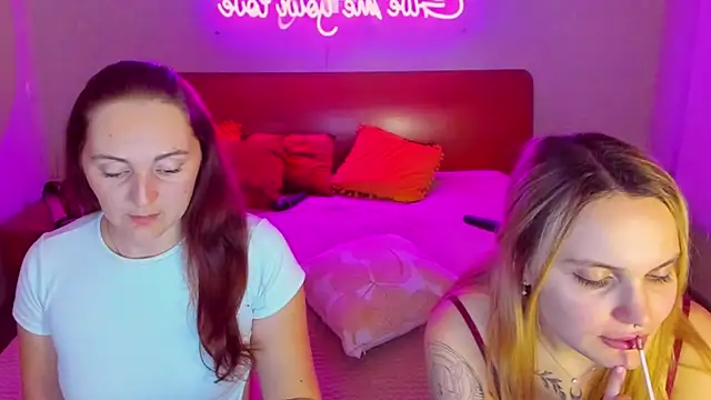 Snapshot of MagicEyess chatting on 03.06.25 MagicEyess online show from 03.06.25