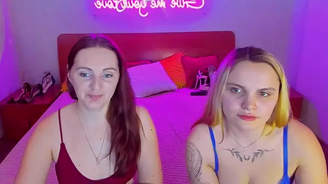 Snapshot of MagicEyess chatting on 03.09.25 MagicEyess online show from 03.09.25