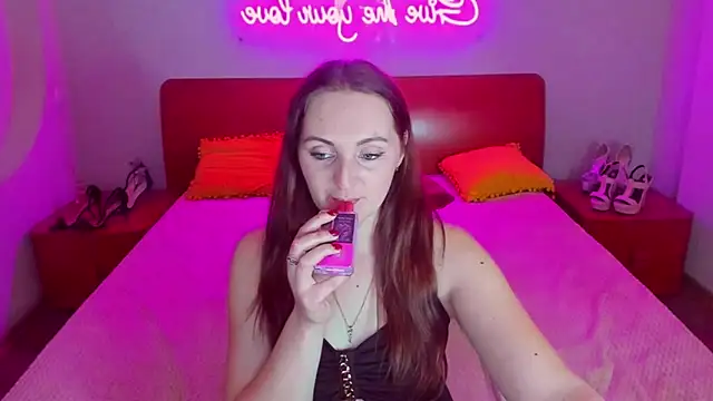 Snapshot of MagicEyess chatting on 03.13.25 MagicEyess online show from 03.13.25