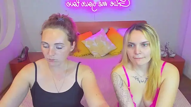 Snapshot of MagicEyess chatting on 09.14.25 MagicEyess online show from 09.14.25