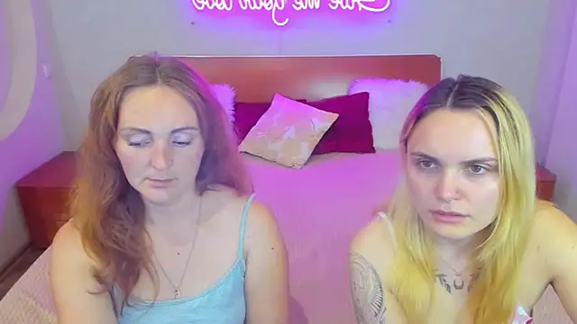 Snapshot of MagicEyess chatting on 10.04.25 MagicEyess online show from 10.04.25