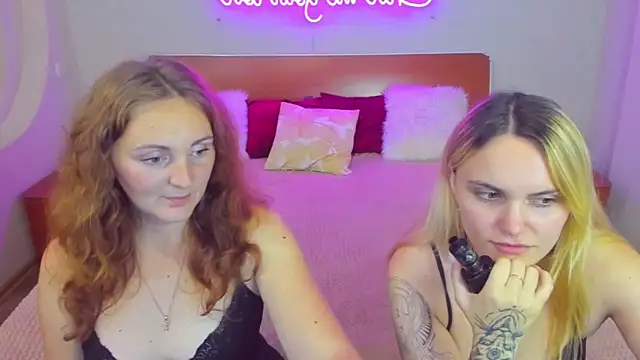 Snapshot of MagicEyess chatting on 10.09.25 MagicEyess online show from 10.09.25