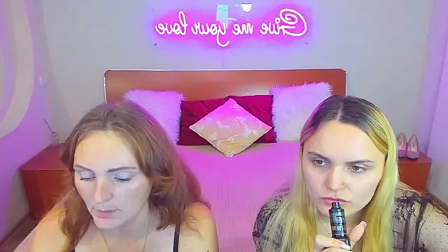 Snapshot of MagicEyess chatting on 10.18.25 MagicEyess online show from 10.18.25