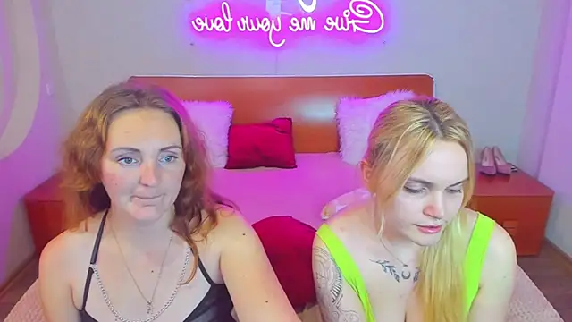 Snapshot of MagicEyess chatting on 11.12.25 MagicEyess online show from 11.12.25