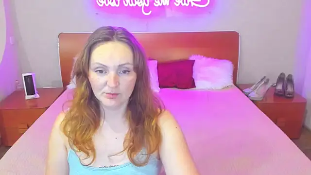 Snapshot of MagicEyess chatting on 02.13.26 MagicEyess online show from 02.13.26